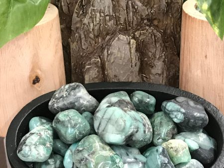 Emerald, Tumbled Hot on Sale