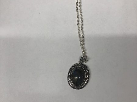 Labradorite with Silver Chain Fashion