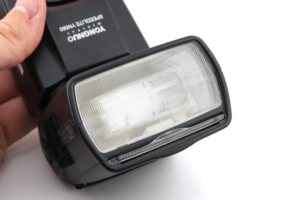 Yongnuo YN560 Digital Speedlite Hot on Sale